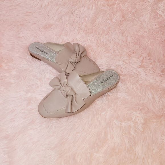 𝅺TREASURE & Bond bow Tie Slip on Shoes - Picture 1 of 7